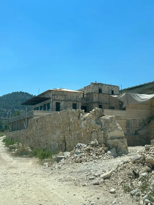 וילה פרטית באבן ספיר, אבן ספיר, מגרש של כ-500 מ״ר