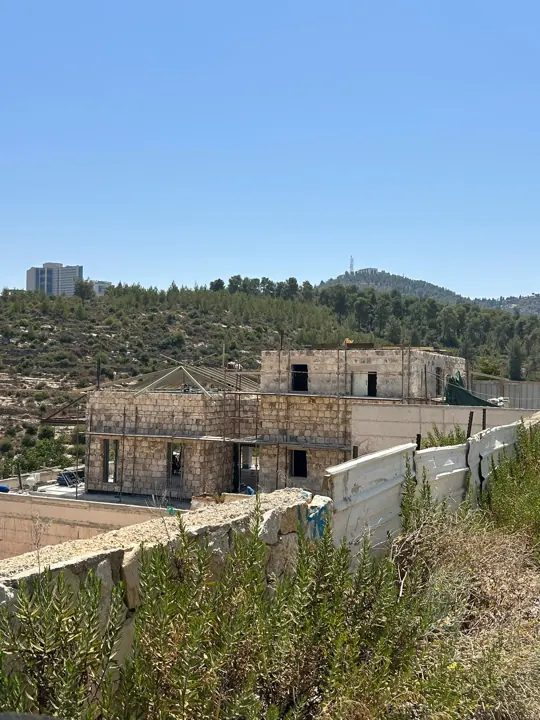 וילה פרטית באבן ספיר, אבן ספיר, מגרש של כ-500 מ״ר